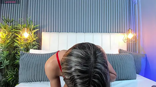 LinaGlam online show from 11-12-25, 05:13