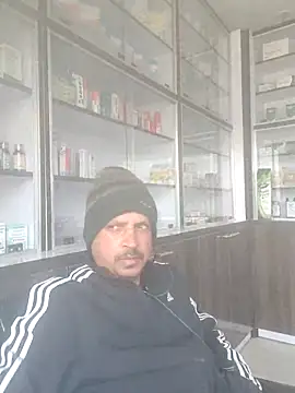 Raj1043 online show from 12-19-25, 05:25