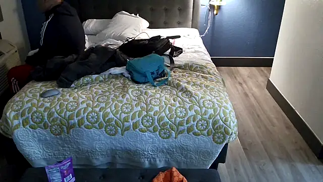 Snapshot of EatMyCake831 chatting on 01-24-25, 02:51 EatMyCake831 online show from 01-24-25, 02:51