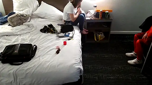 Snapshot of EatMyCake831 chatting on 03-05-25, 12:05 EatMyCake831 online show from 03-05-25, 12:05