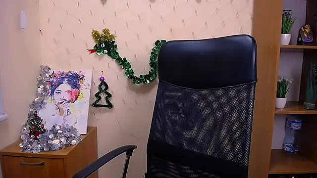 Snapshot of _Nicole_new chatting on 12-22-24, 12:05  Nicole new online show from 12-22-24, 12:05