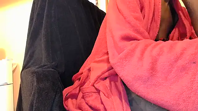 misswetlipss online show from 12-21-25, 01:51