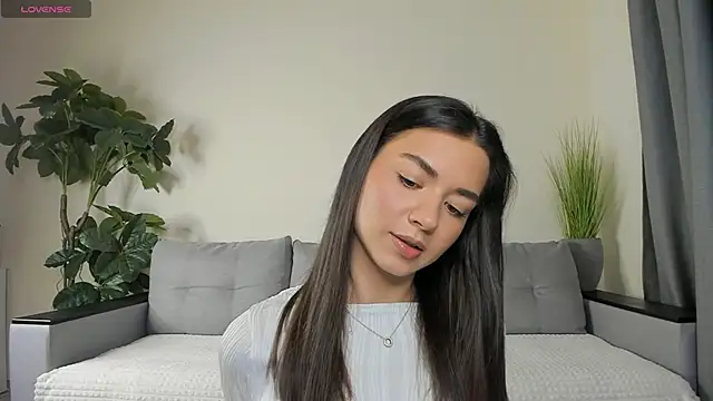 Snapshot of NicoleLuv chatting on 12-22-24, 01:11 NicoleLuv online show from 12-22-24, 01:11