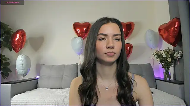Snapshot of NicoleLuv chatting on 02-14-25, 04:09 NicoleLuv online show from 02-14-25, 04:09