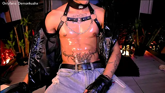 Snapshot of DemonKush-- chatting on 11-13-25, 06:12 DemonKush-- online show from 11-13-25, 06:12