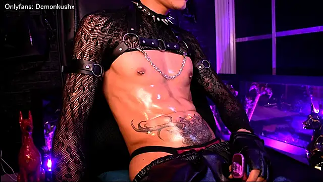 Snapshot of DemonKush-- chatting on 11-20-25, 11:15 DemonKush-- online show from 11-20-25, 11:15