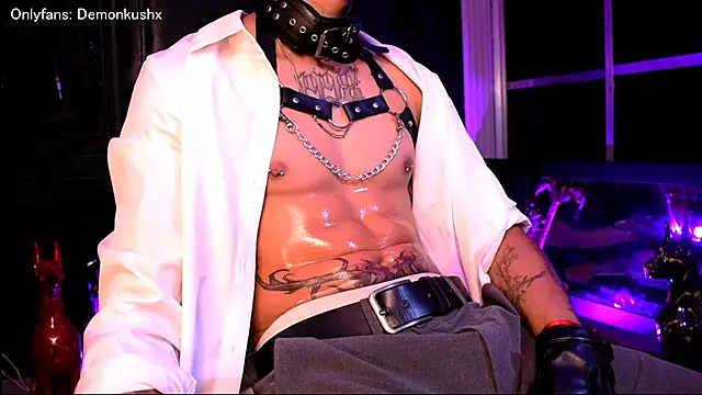 Snapshot of DemonKush-- chatting on 11-22-25, 04:33 DemonKush-- online show from 11-22-25, 04:33