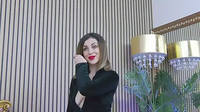 Snapshot of EmaSkyes chatting on 02-24-25, 10:15 EmaSkyes online show from 02-24-25, 10:15