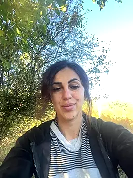 Snapshot of EmaSkyes chatting on 09-20-25, 05:30 EmaSkyes online show from 09-20-25, 05:30