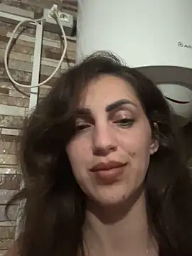 Snapshot of EmaSkyes chatting on 09-29-25, 06:13 EmaSkyes online show from 09-29-25, 06:13