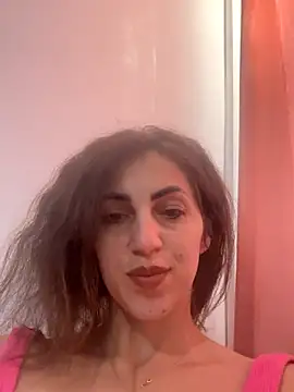 Snapshot of EmaSkyes chatting on 10-10-25, 05:39 EmaSkyes online show from 10-10-25, 05:39