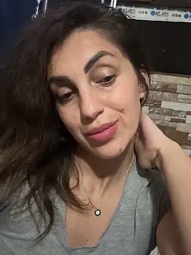 EmaSkyes online show from 10-17-25, 06:43