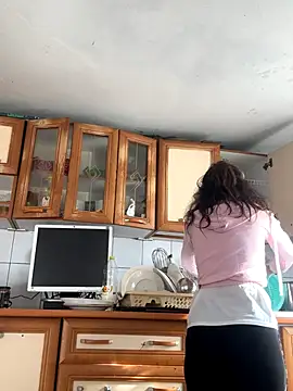 Snapshot of EmaSkyes chatting on 11-01-25, 08:38 EmaSkyes online show from 11-01-25, 08:38