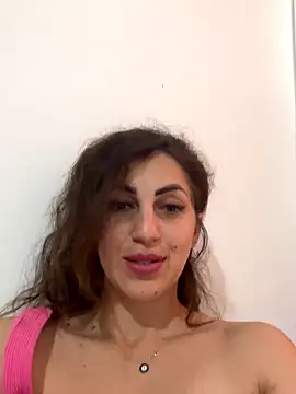 Snapshot of EmaSkyes chatting on 11-04-25, 07:18 EmaSkyes online show from 11-04-25, 07:18