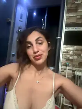 Snapshot of EmaSkyes chatting on 11-06-25, 07:15 EmaSkyes online show from 11-06-25, 07:15