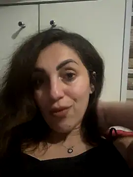 Snapshot of EmaSkyes chatting on 11-10-25, 07:24 EmaSkyes online show from 11-10-25, 07:24