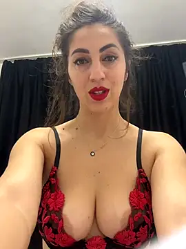 Snapshot of EmaSkyes chatting on 11-29-25, 06:49 EmaSkyes online show from 11-29-25, 06:49