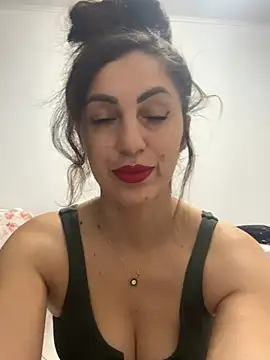 Snapshot of EmaSkyes chatting on 12-04-25, 07:06 EmaSkyes online show from 12-04-25, 07:06