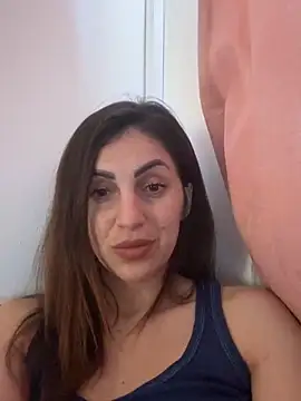 Snapshot of EmaSkyes chatting on 12-14-25, 01:38 EmaSkyes online show from 12-14-25, 01:38