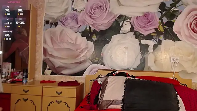 Snapshot of MarineSweet chatting on 09-28-25, 11:21 MarineSweet online show from 09-28-25, 11:21