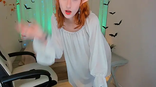 Lil Melanie  online show from 10-27-25, 01:04