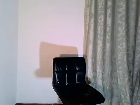 Snapshot of ReginaStar16 chatting on 02-10-25, 11:23 ReginaStar16 online show from 02-10-25, 11:23