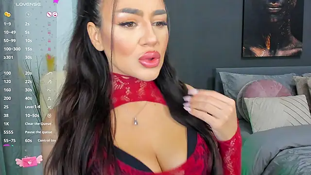 Snapshot of Sonia__Rey chatting on 01-06-25, 10:15 Sonia Rey online show from 01-06-25, 10:15