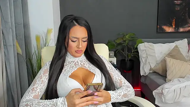 Snapshot of Sonia__Rey chatting on 09-17-25, 09:05 Sonia Rey online show from 09-17-25, 09:05
