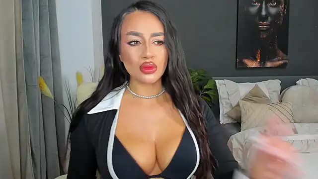 Snapshot of Sonia__Rey chatting on 10-23-25, 03:33 Sonia Rey online show from 10-23-25, 03:33