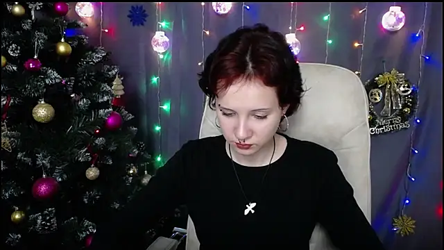 Snapshot of SibbyNifsa chatting on 12-12-24, 11:18 SibbyNifsa online show from 12-12-24, 11:18