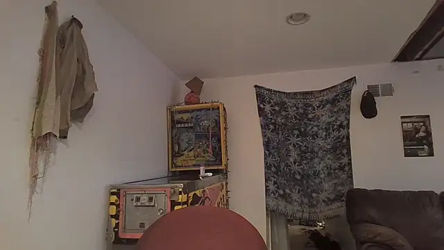 Snapshot of AddieAssets chatting on 12-09-24, 04:34 AddieAssets online show from 12-09-24, 04:34