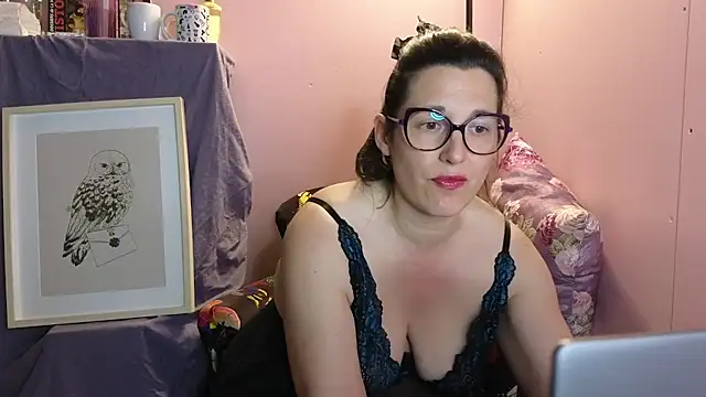 Snapshot of bella-louva chatting on 06-10-26, 06:51 bella-louva online show from 06-10-26, 06:51