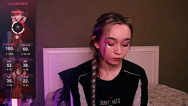 Kimiko   online show from 12-15-25, 03:05