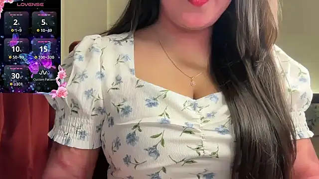 Snapshot of nandini_7 chatting on 12-15-25, 06:01 nandini 7 online show from 12-15-25, 06:01