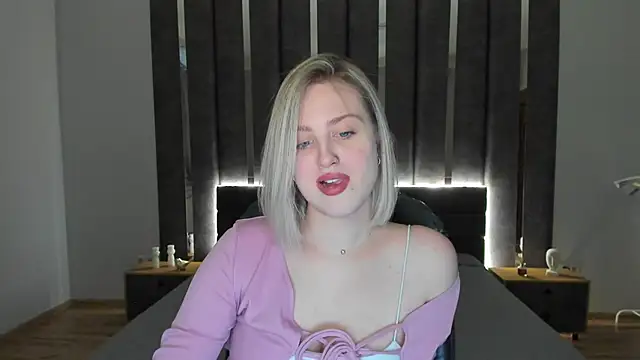 Snapshot of _Sarah_Soul_ chatting on 12-31-24, 03:55  Sarah Soul  online show from 12-31-24, 03:55