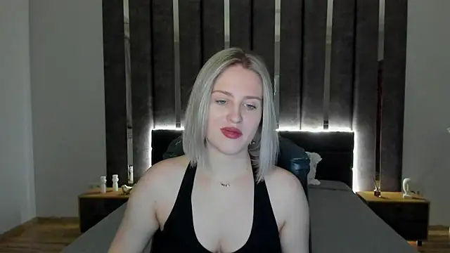 Snapshot of _Sarah_Soul_ chatting on 01-02-25, 12:55  Sarah Soul  online show from 01-02-25, 12:55