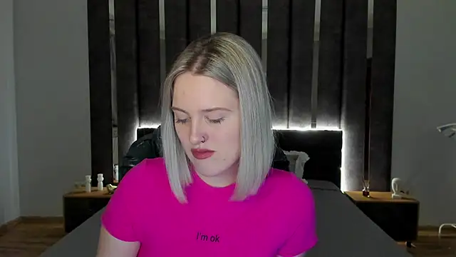 Snapshot of _Sarah_Soul_ chatting on 01-04-25, 12:48  Sarah Soul  online show from 01-04-25, 12:48