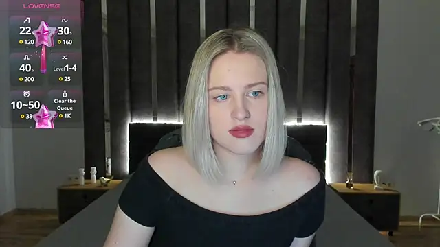 Snapshot of _Sarah_Soul_ chatting on 01-06-25, 01:31  Sarah Soul  online show from 01-06-25, 01:31