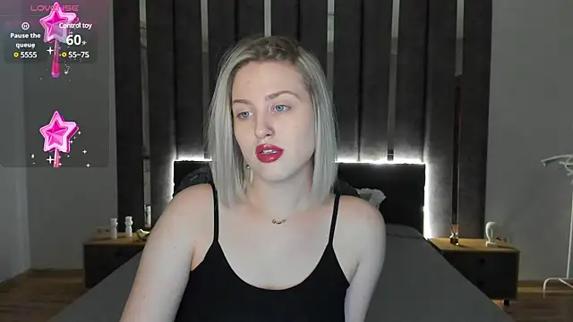 Snapshot of _Sarah_Soul_ chatting on 01-08-25, 12:28  Sarah Soul  online show from 01-08-25, 12:28