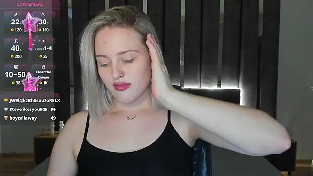 Snapshot of _Sarah_Soul_ chatting on 01-08-25, 03:29  Sarah Soul  online show from 01-08-25, 03:29