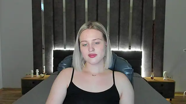 Snapshot of _Sarah_Soul_ chatting on 01-08-25, 06:31  Sarah Soul  online show from 01-08-25, 06:31