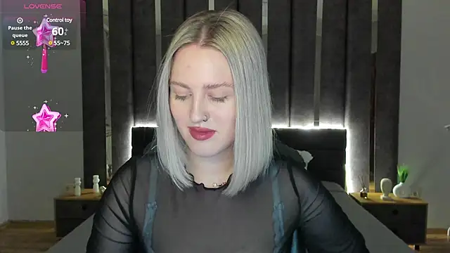 Snapshot of _Sarah_Soul_ chatting on 01-09-25, 12:57  Sarah Soul  online show from 01-09-25, 12:57