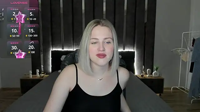 Snapshot of _Sarah_Soul_ chatting on 01-22-25, 12:48  Sarah Soul  online show from 01-22-25, 12:48
