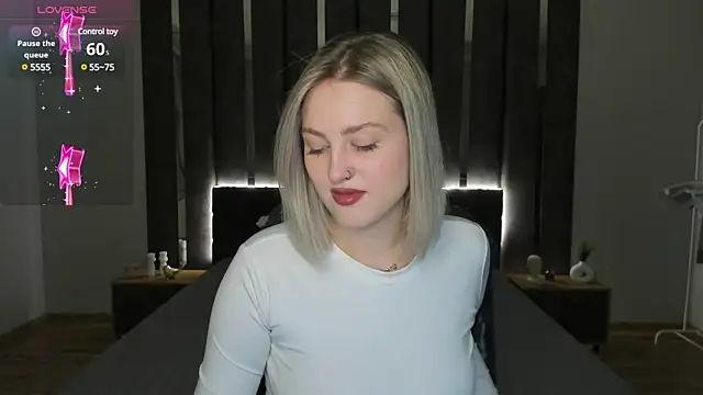 Snapshot of _Sarah_Soul_ chatting on 02-01-25, 12:51  Sarah Soul  online show from 02-01-25, 12:51