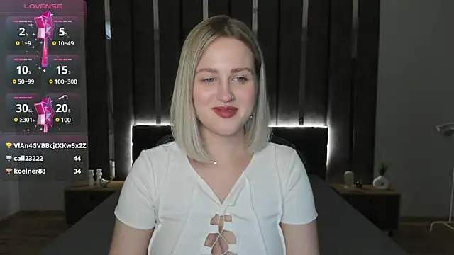 Snapshot of _Sarah_Soul_ chatting on 02-02-25, 03:43  Sarah Soul  online show from 02-02-25, 03:43