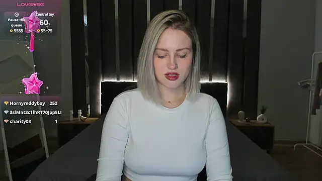 Snapshot of _Sarah_Soul_ chatting on 02-04-25, 04:05  Sarah Soul  online show from 02-04-25, 04:05
