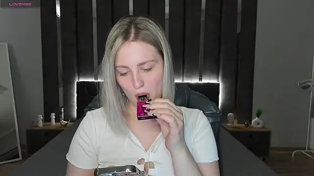Snapshot of _Sarah_Soul_ chatting on 02-05-25, 06:46  Sarah Soul  online show from 02-05-25, 06:46
