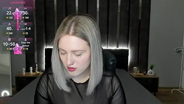 Snapshot of _Sarah_Soul_ chatting on 02-06-25, 12:43  Sarah Soul  online show from 02-06-25, 12:43