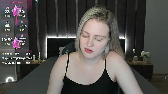 Snapshot of _Sarah_Soul_ chatting on 02-09-25, 06:43  Sarah Soul  online show from 02-09-25, 06:43