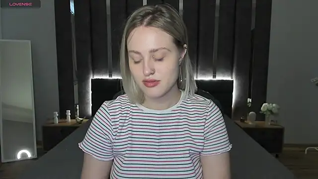 Snapshot of _Sarah_Soul_ chatting on 02-11-25, 06:51  Sarah Soul  online show from 02-11-25, 06:51